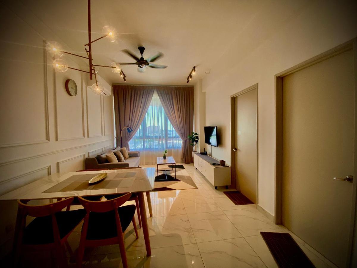 Jsadli Suite Troika Residence Kota Bharu Exterior photo